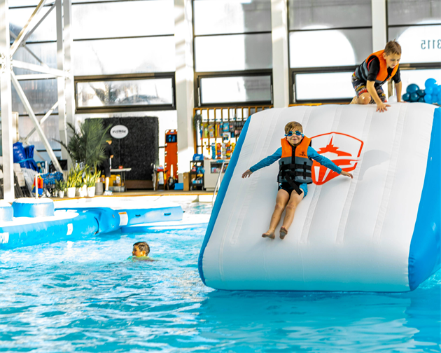 Flytande Hinderbana  (Union)